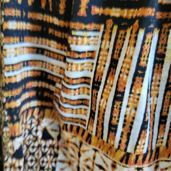 Isela Women's Short Sleeve Blouse NWT - Picture 4 of 6